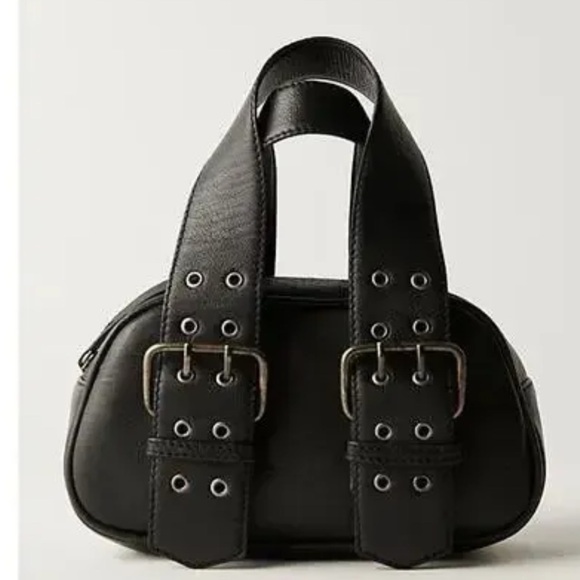 Free People Handbags - NWT Free People Say Yes Handbag-Black